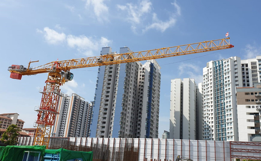 Manta enjoys success with two Potain MCT 565 topless cranes in Singapore